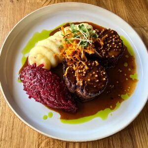 SOCZYSTY KARCZEK W AROMATYCZNYM SOSIE WŁASNYM