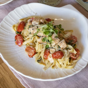 TAGIATELLE Z ŁOSOSIEM